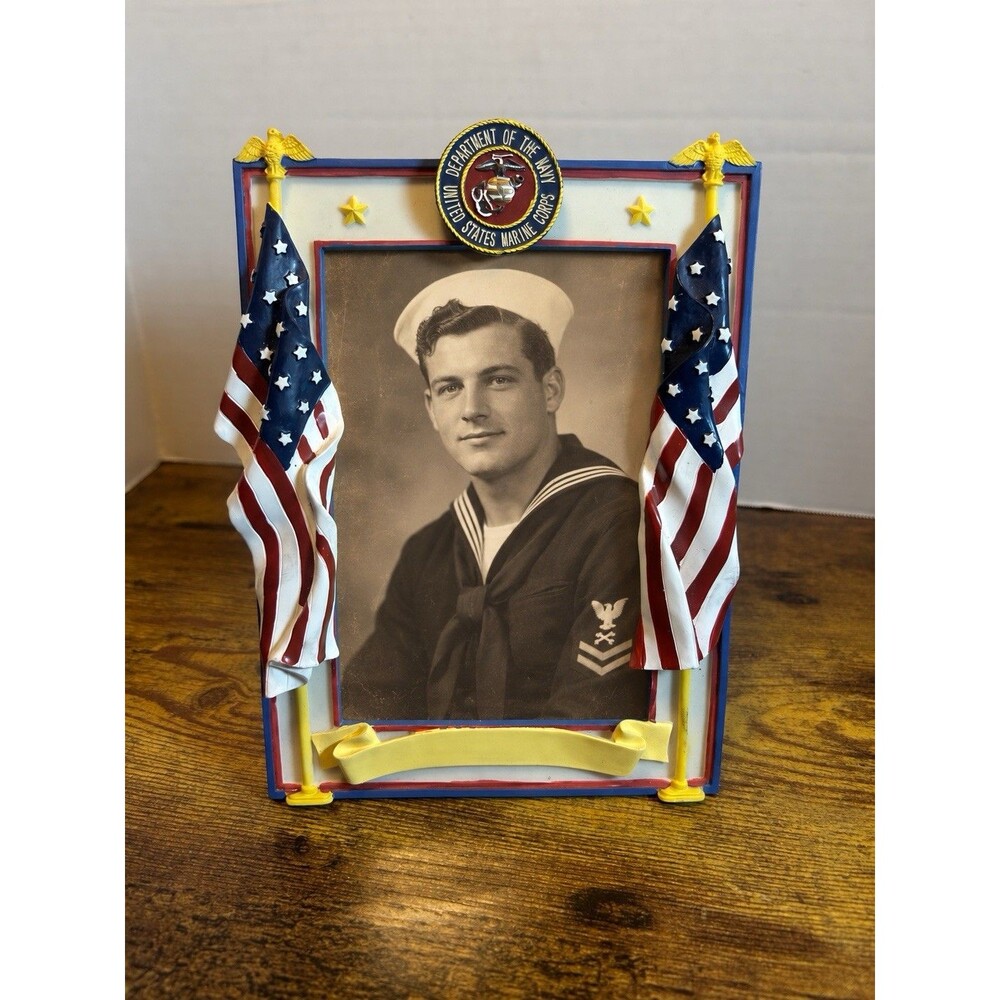 The Unique Collection USMC American Flag Picture Frame 5x7 Free Standing
